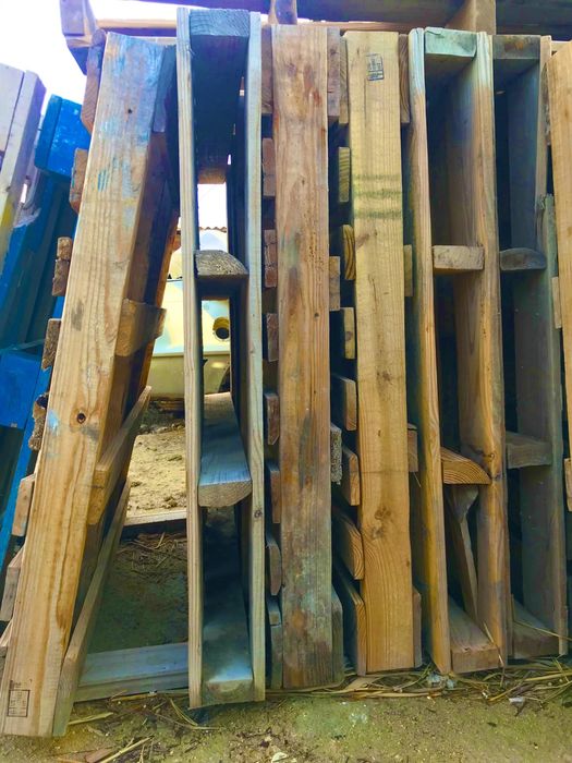 Поддони 35 штук