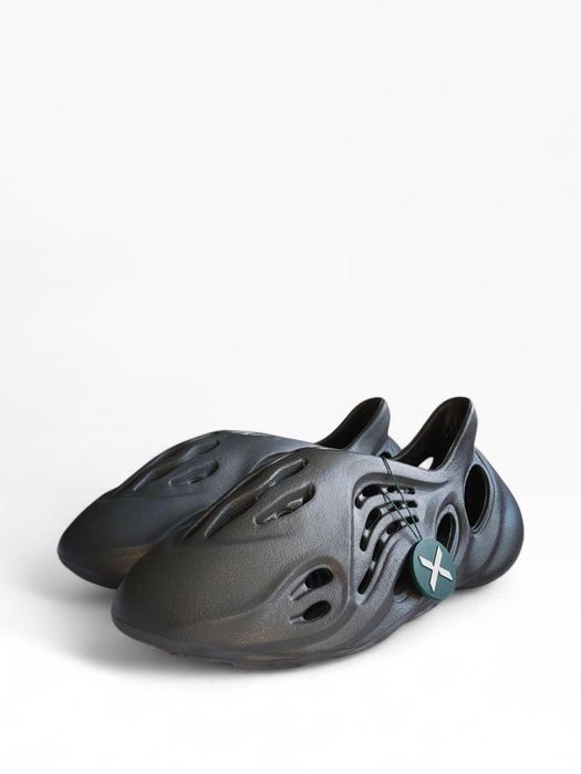 Yeazy foam runner 43, 44,45,46