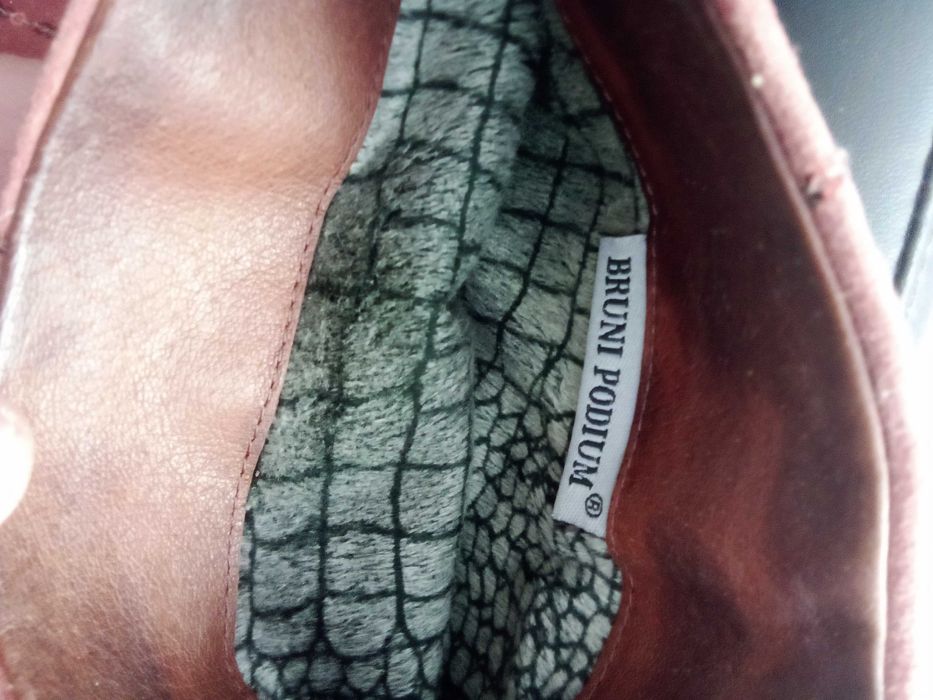 Италиански ботуши 38- 30 евро.