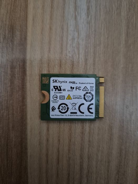 Vând NVME SK hynix 512 GB, SSD-uri și HDD-uri, pentru pc și leptop, fără beaduri, verificate 100% viață.