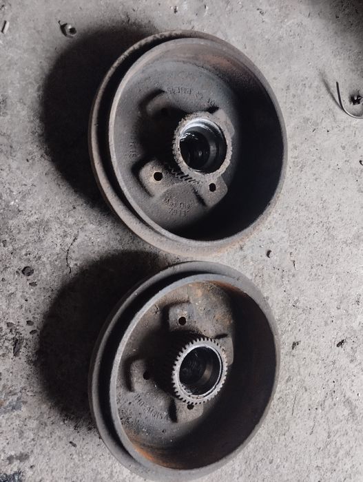 Тормозные барабаны на гольф продам