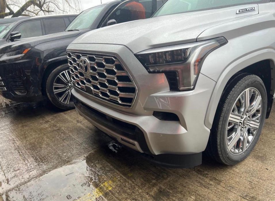 Toyota Seguioa Capstone