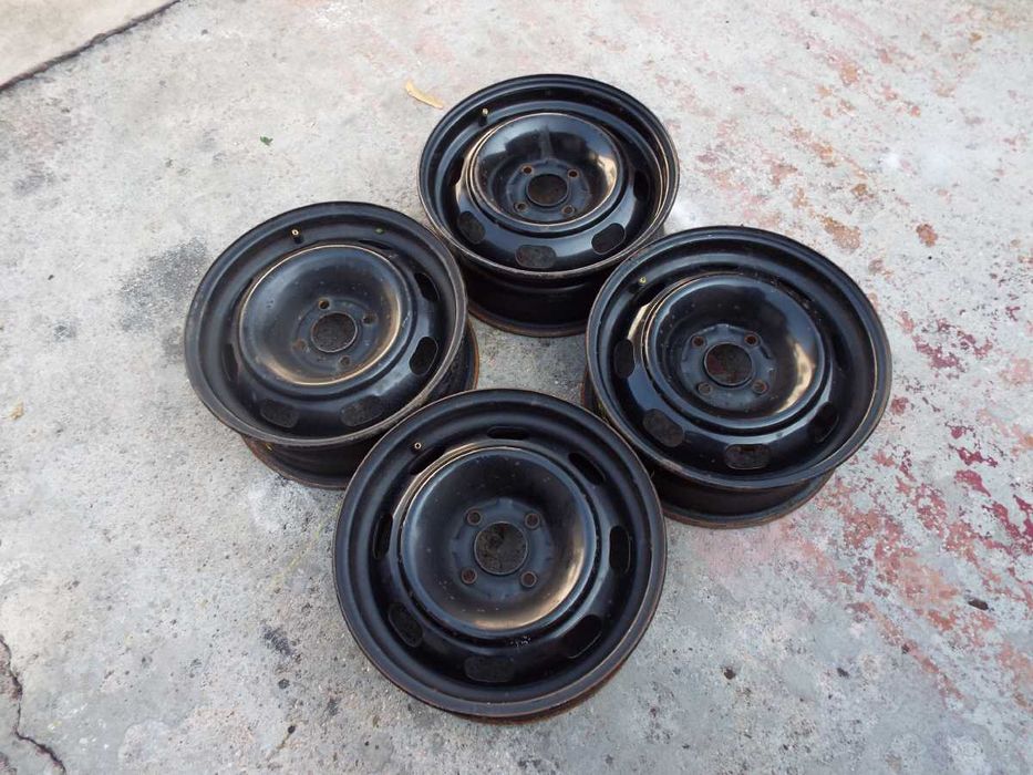 Vand 4 jante pe 15" pentru peugeot 208,207,306,307,citroen c3,c4,xara