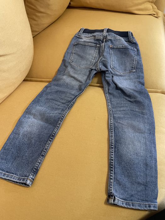 Дъждобран, риза и дънки за момче