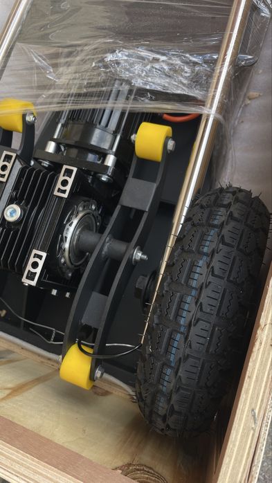 Cărucior electric urcat scări 300 KG – profesional, motor puternic, nou