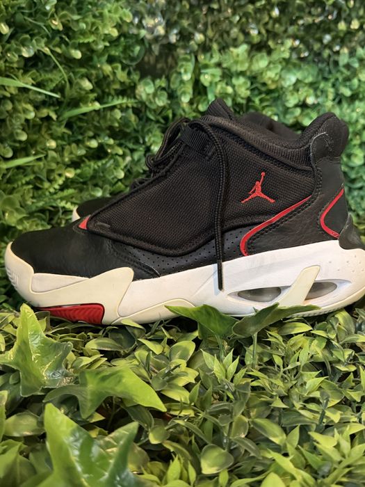 Air Jordan Max Aura 4