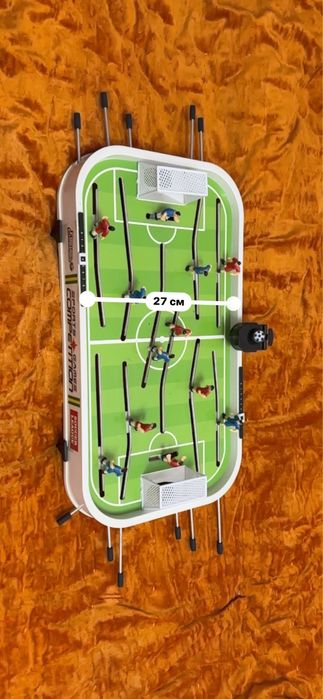 Настольный футбол.