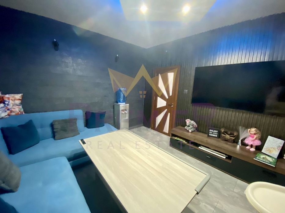 Продава се Тристаен апартамент в Перник, Изток - 73 кв.м за 1439 €/кв.м - Снимка #3