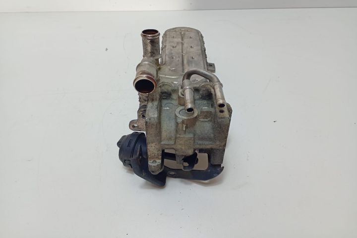 Racitor gaze 038131513AD Volkswagen VW Golf a 5-a generatie seria