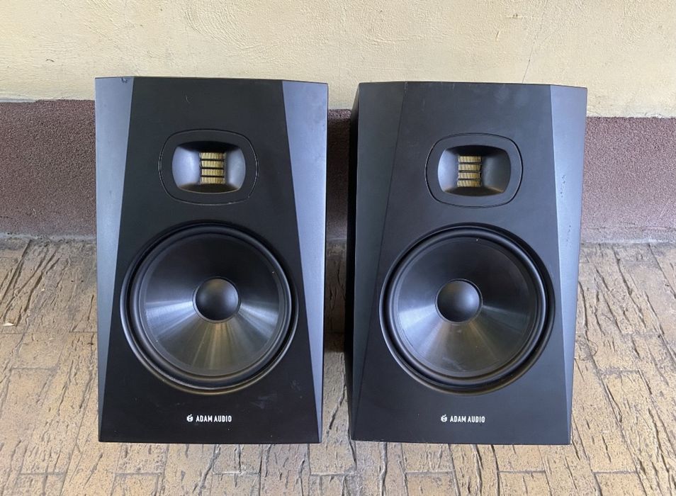 monitoare studio profesionale Adam Audio T8V