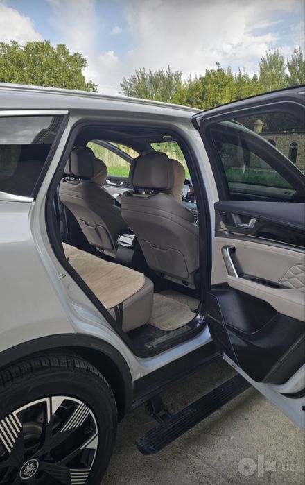BYD Tang ev 730 km 7 mesta full
