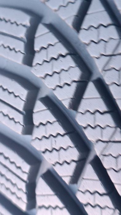 225/65/17 Bridgestone Дот 2923