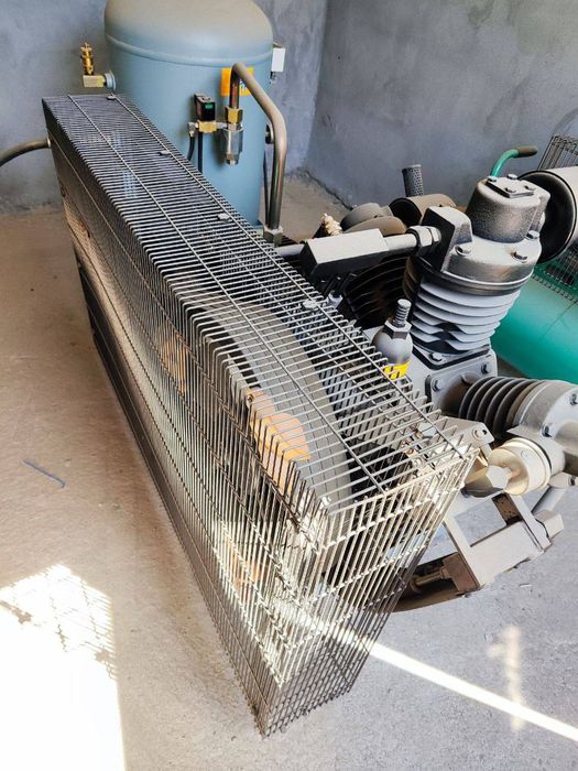 Машина для вдува бутылок автоматическая для растяжки ПЭТ бутылок