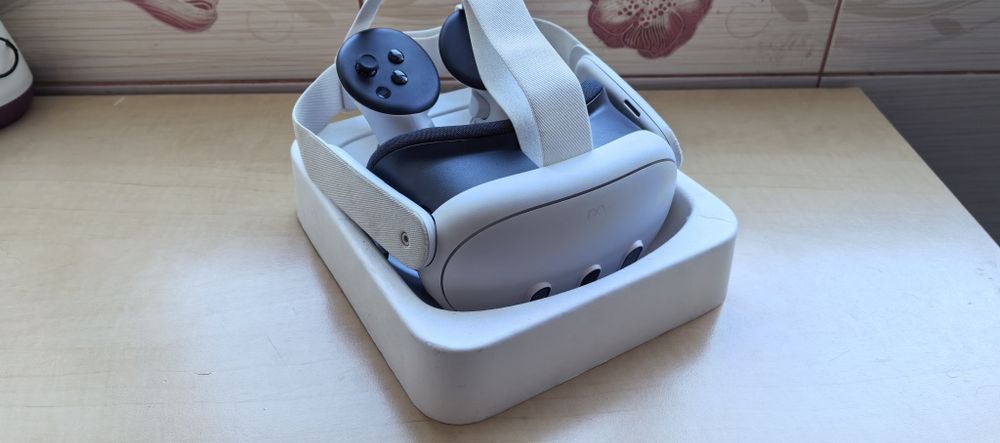 Ochelari VR META Quest 3 - - 512GB - - Oculus // ca noi - - 2270 lei