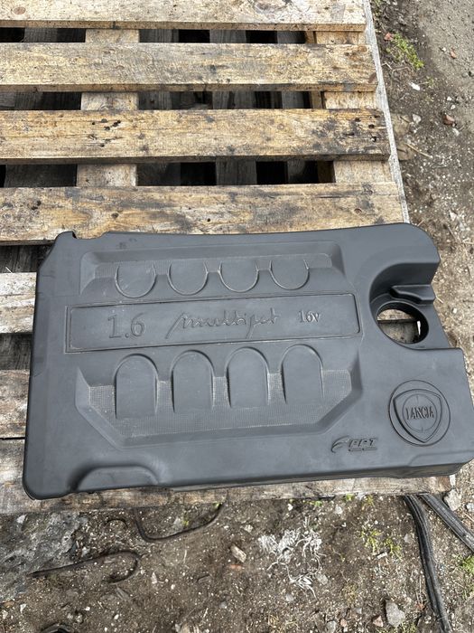 Кора над двигател Lancia Delta III 1.6mjet