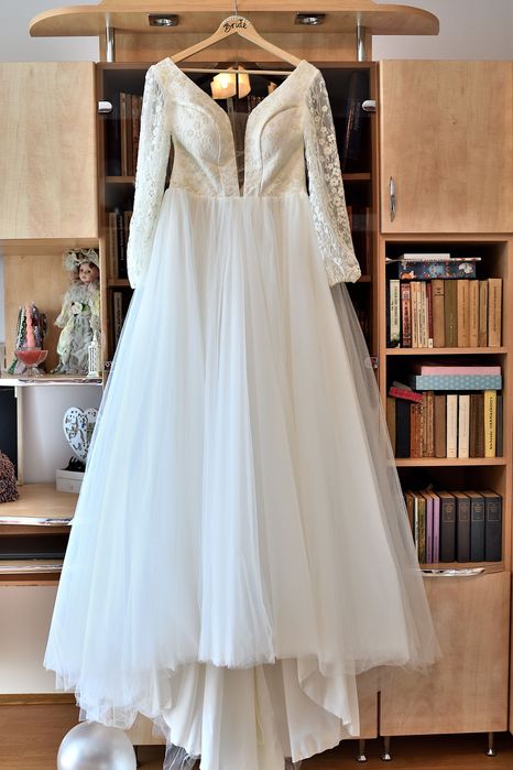 Vând rochie de mireasă