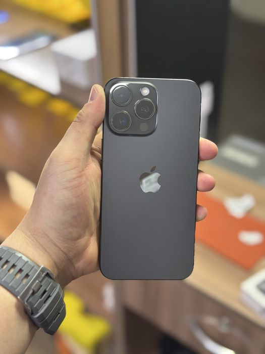 iPhone 15 Pro Max / 256Gb / 87% / в идеале