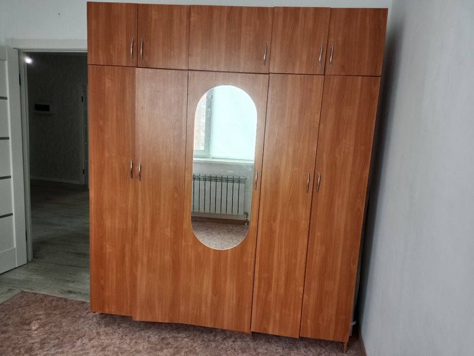 Продам      шкаф