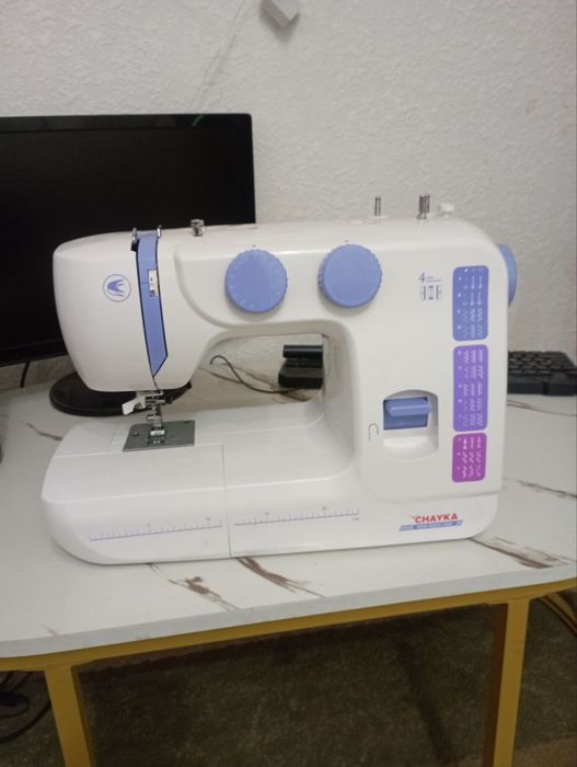 Продаю швейную машинку