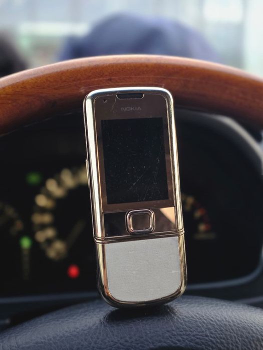 Нокиа 8800 в хороше состояние