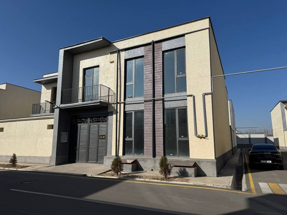 Продаётся новый коттедж в махалле Арген.