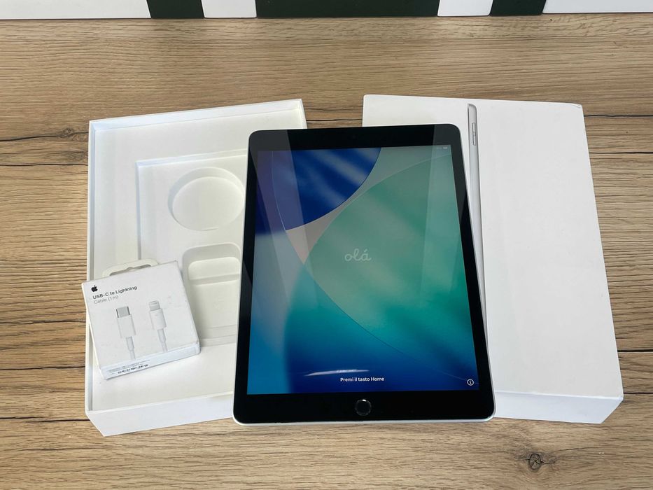 Apple iPad 9 64GB Wi-Fi — как новый, 4 цикла, коробка, ориг кабель