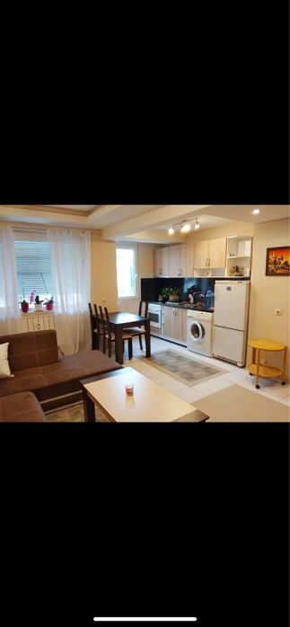 Дава се под наем Двустаен апартамент в Перник, Център - 50 кв.м за 398.82 € - Снимка #2