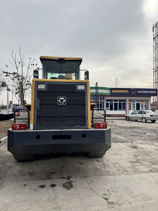 Погрузчик сотилади 3 кубалик холати яхши