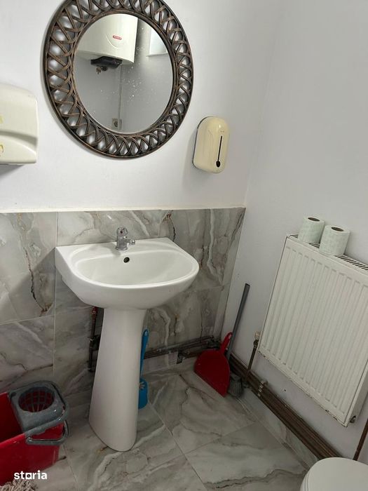 Spatiu comercial la inchiriat - zona centrala