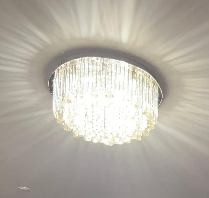 Люстра в идеальном состоянии