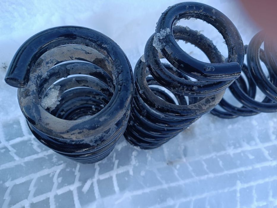 Пружины Паджеро 3