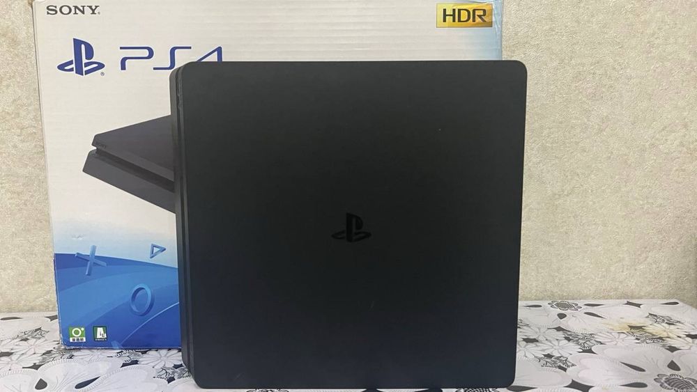Срочно продается PS4slim!ЕВРОПА РЕГИОН!! 8игр(+2-3 еще можно)