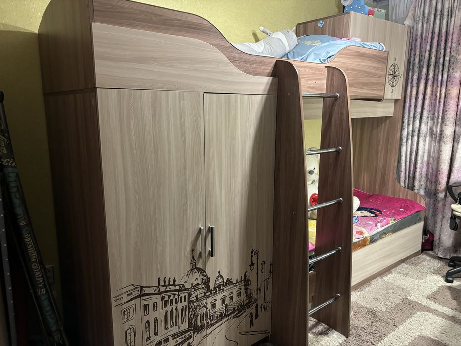 Спальный гарнитур