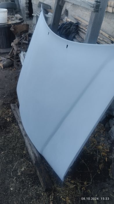 Продается капот. На Мерседес 190