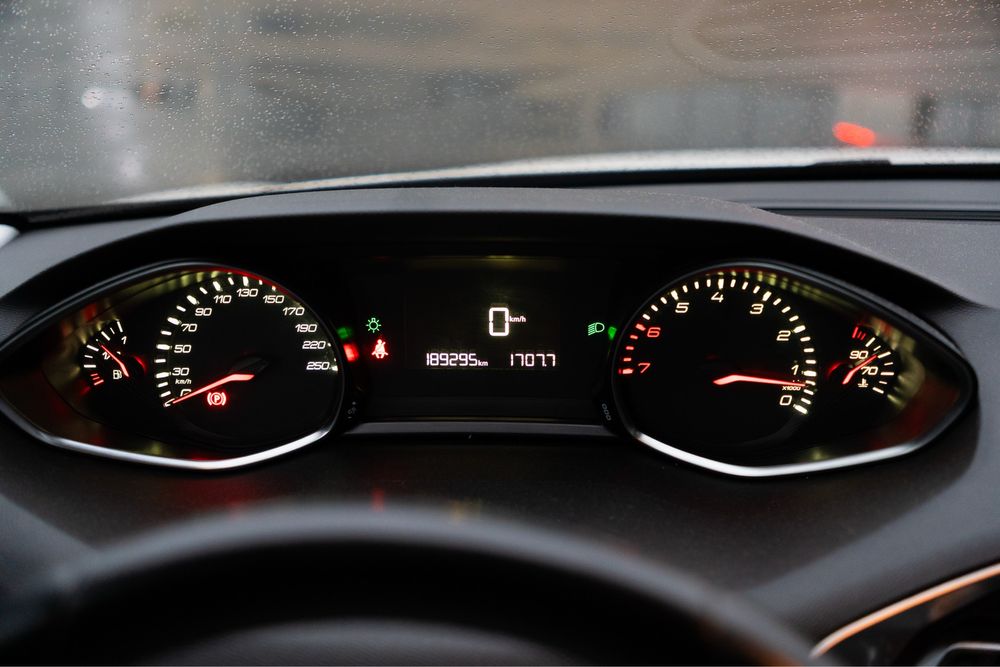 Peugeot 308 benzina