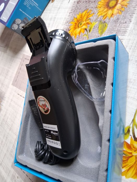 Vand aparat de barberit si tuns perciuni