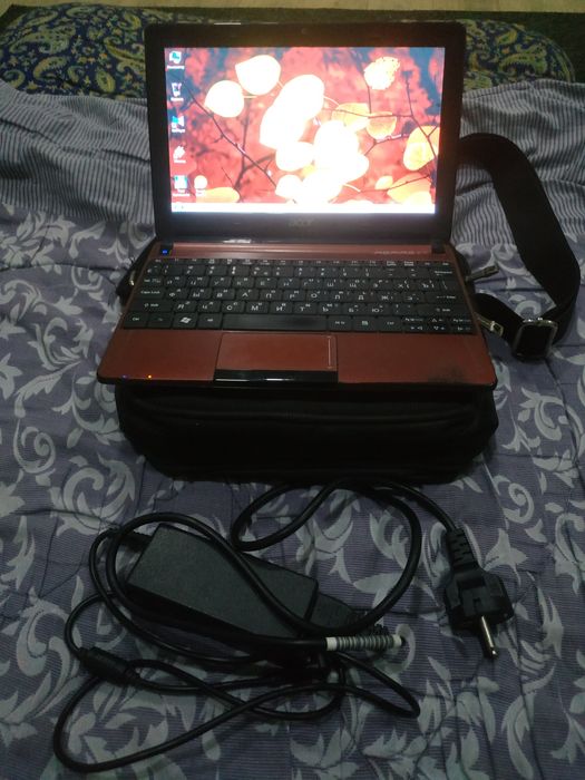 Netbuk acer sotiladi