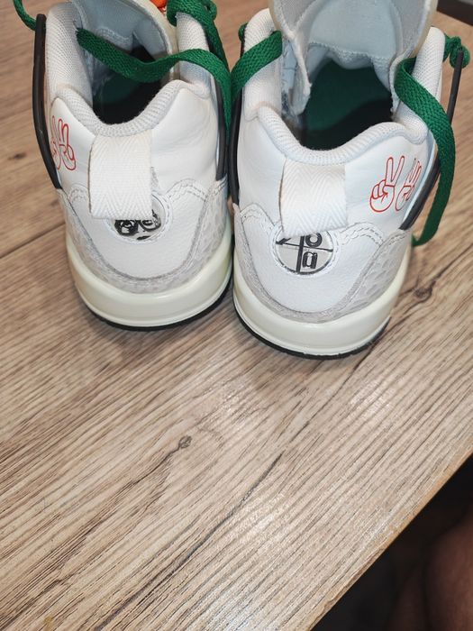 Маратонки    NIKE