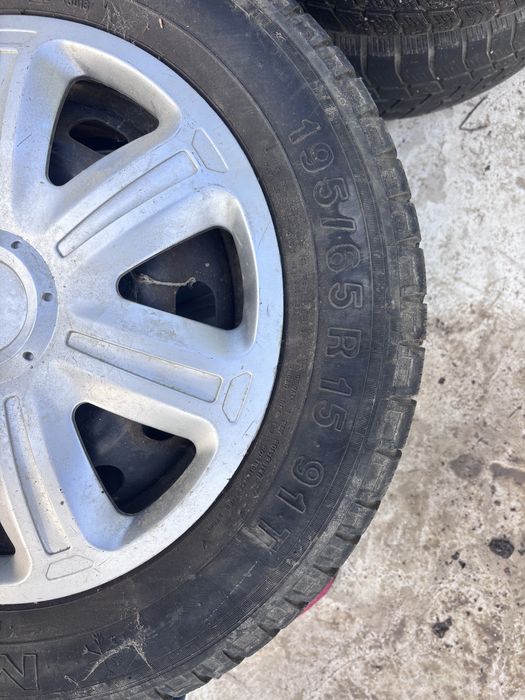 Roti 195/65/15 M+S Ford Focus