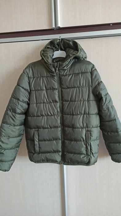 Капитонирано яке Sinsay