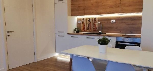 Дава се под наем Двустаен апартамент в София, Борово - 76 кв.м за 448.8 € - Снимка #2