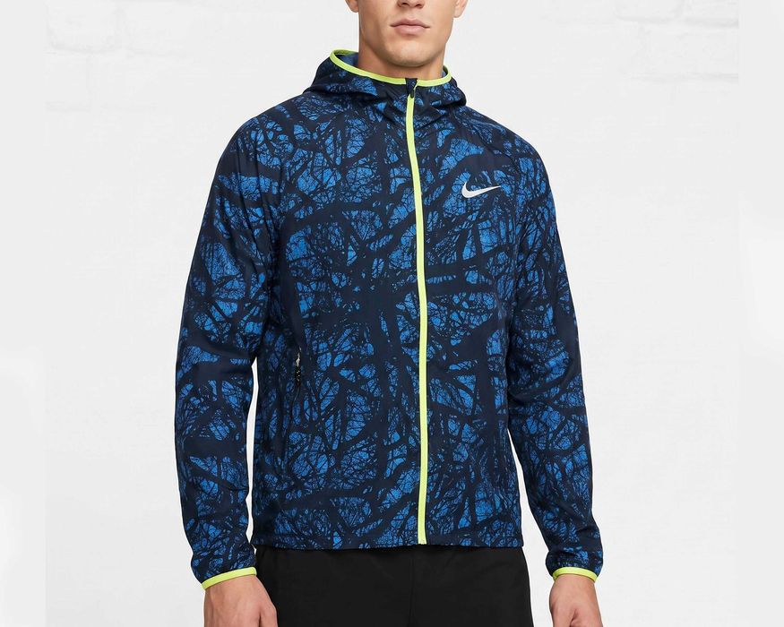 NIKE Мъжко тънко яке  с качулка за бягане / тичане размер L