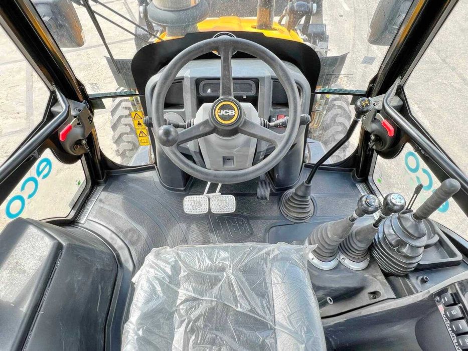 Buldoexcavator JCB 3DX – 7,5 T , brat telescopic , clima  – Nou