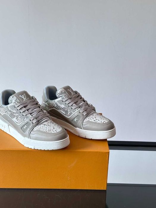 Adidasi Louis Vuitton Trainer Premium