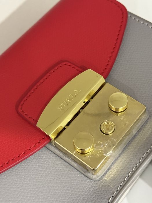 Geantă furla.