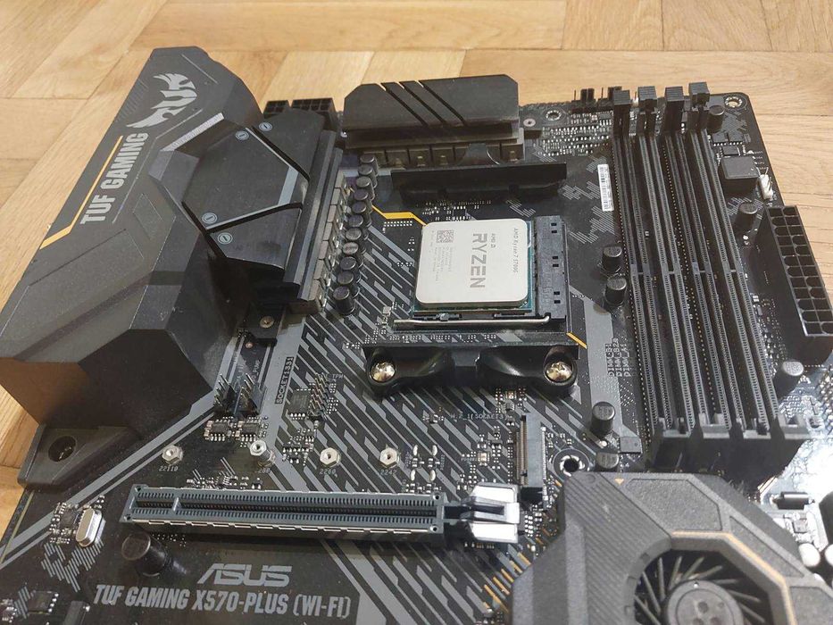 дънна платка  Asus TUF X570 Plus Wi-Fi