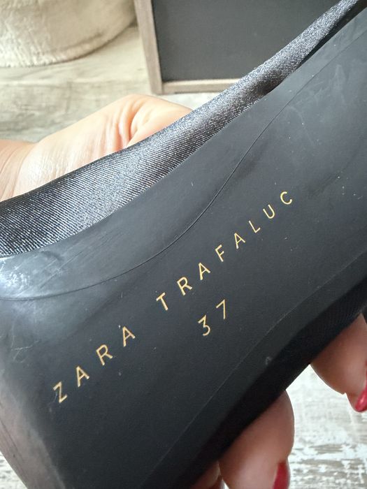 Черни боти  Zara