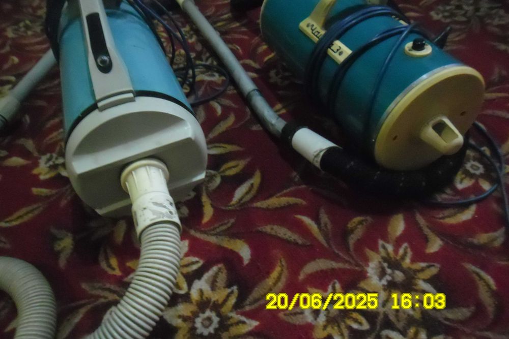 Продам срочно пылесосы рабочие .