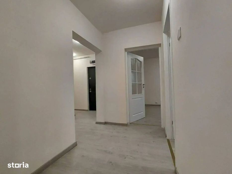 Apartament 3 camere, etaj 9, vedere liberă