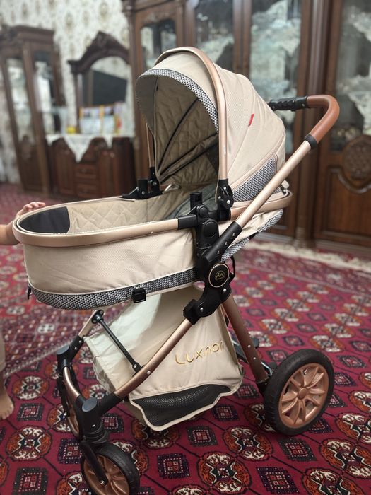 Kolyaska  luxmom sotiladi uy ichida haydalgan faqat